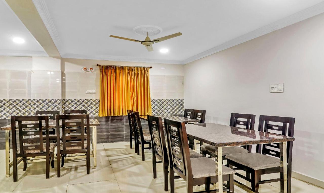 Itsy By Treebo - Royal Galaxy Kukatpally Hyderabad Exterior photo